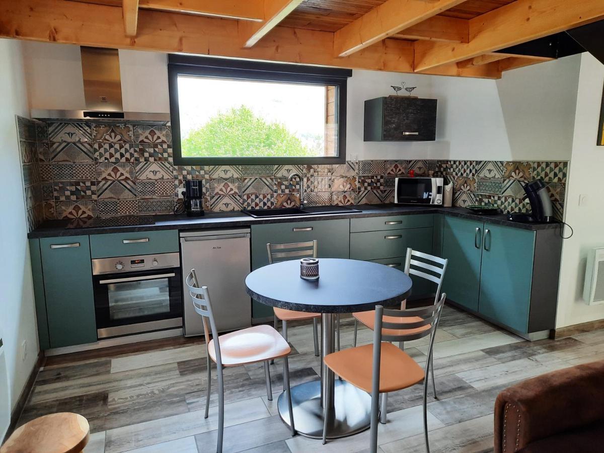 Chalet A L'Oree Du Bois Avec Parking Tournavaux Buitenkant foto
